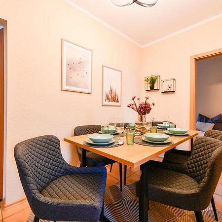 Fuerst-Pueckler-Apartment_Bis 6 Personen_Waschmaschine_Kueche_2X Parkplaetze_Terrasse_Netflix Cottbus Eksteriør bilde