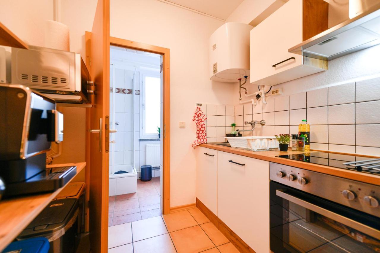Fuerst-Pueckler-Apartment_Bis 6 Personen_Waschmaschine_Kueche_2X Parkplaetze_Terrasse_Netflix Cottbus Eksteriør bilde